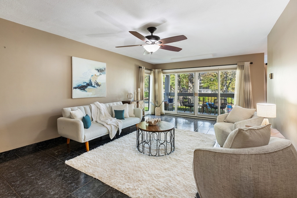 Lynnfield, Massachusetts, 01940, United States, 2 Bedrooms Bedrooms, ,3 BathroomsBathrooms,Residential,For Sale,1979659