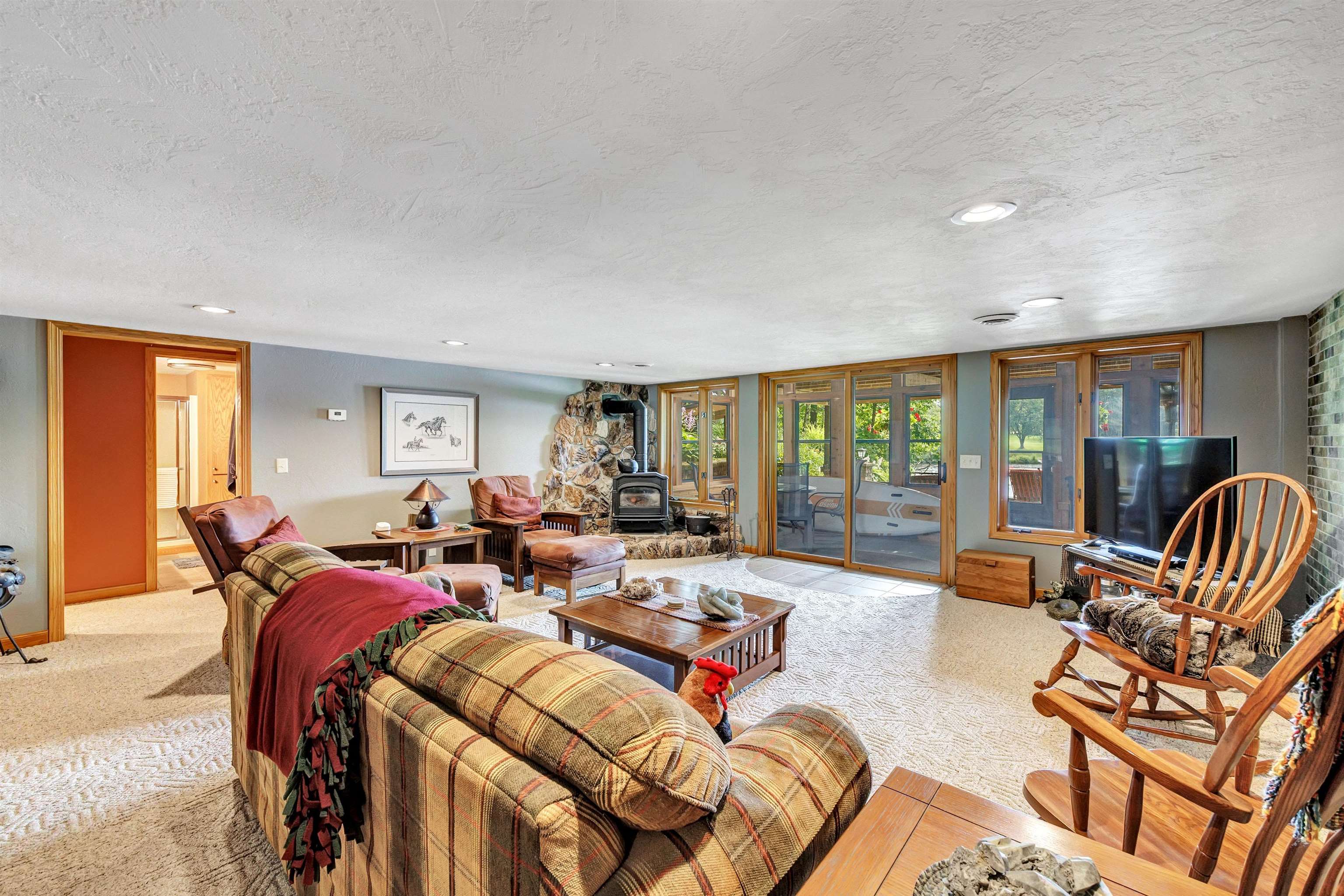 SHAWANO, Wisconsin, 54166, United States, 5 Bedrooms Bedrooms, ,3 BathroomsBathrooms,Residential,For Sale,1912460