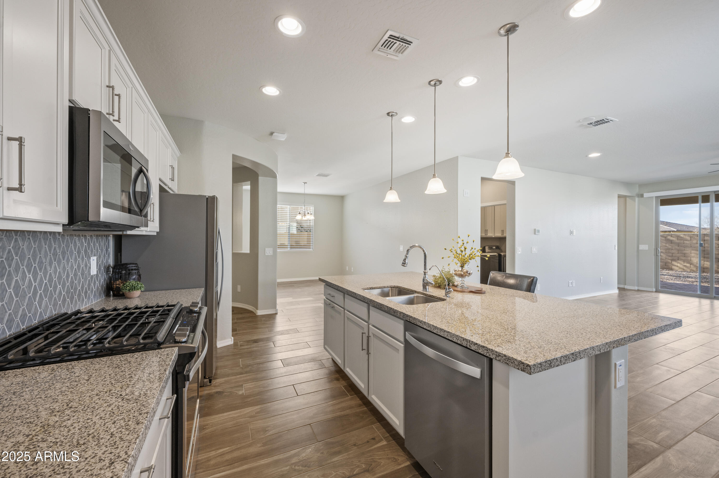 Mesa, Arizona, 85212, United States, 2 Bedrooms Bedrooms, ,Residential,For Sale,1705290