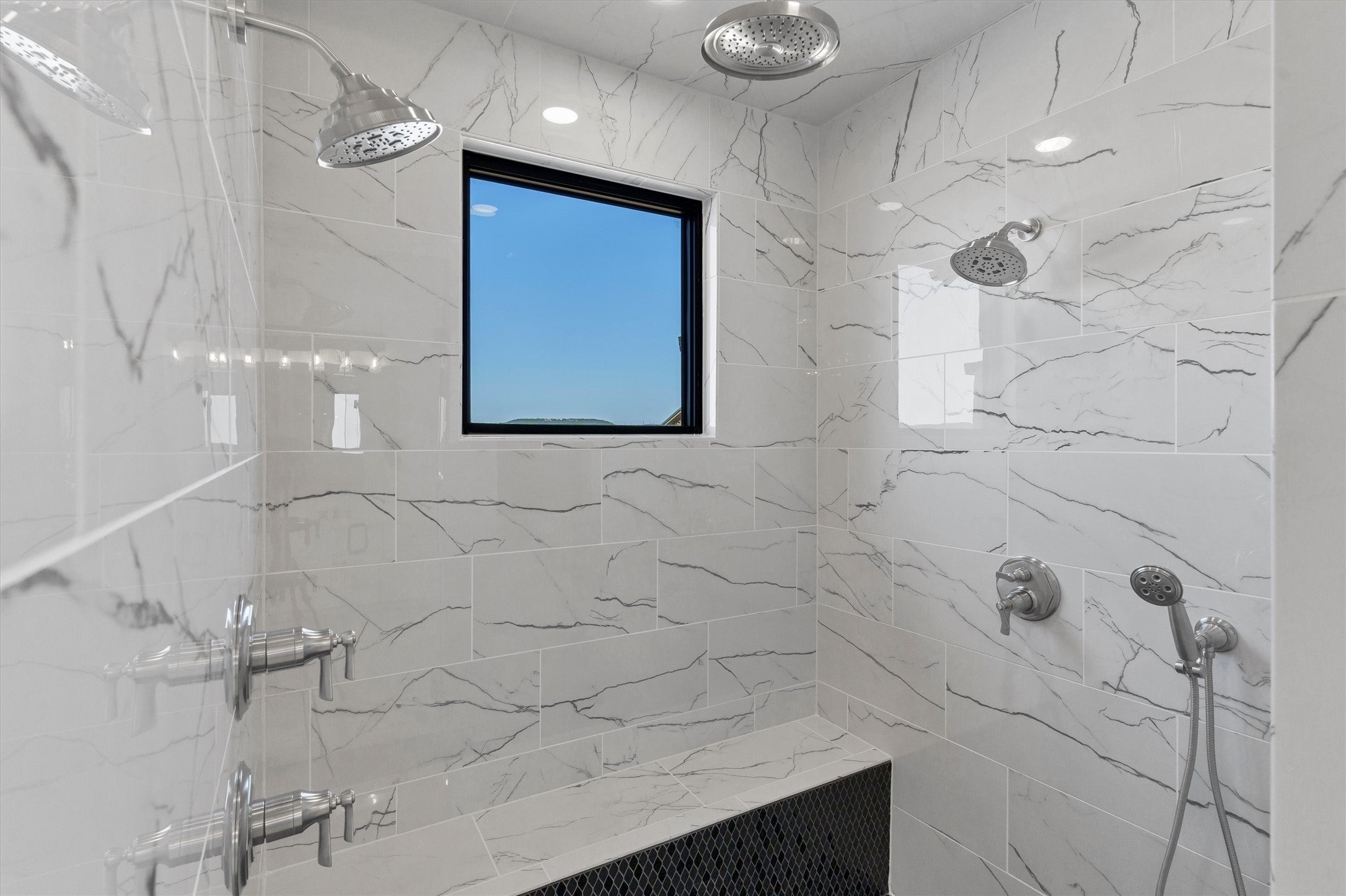 Graford, Texas, 76449, United States, 5 Bedrooms Bedrooms, ,6 BathroomsBathrooms,Residential,For Sale,1980224