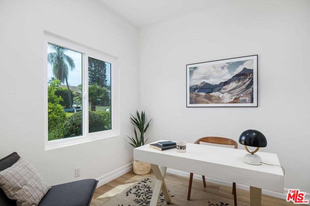 Los Angeles, California, 90004, United States, 4 Bedrooms Bedrooms, ,3 BathroomsBathrooms,Residential,For Sale,1785182