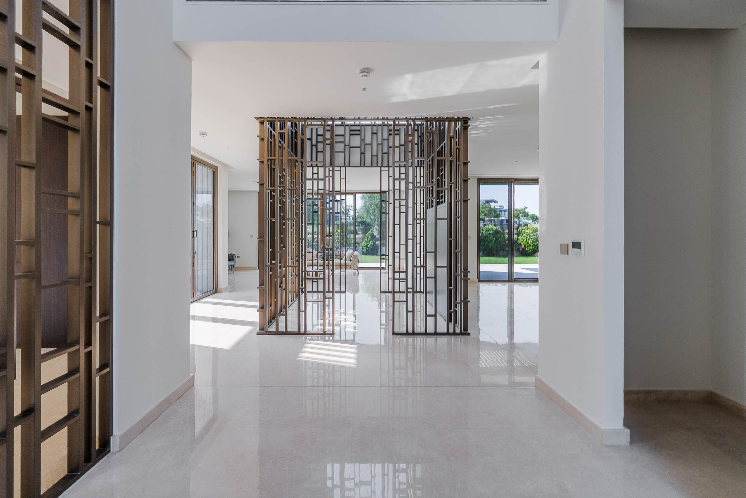  Villa with Elie Saab Finishes and Burj Khalifa Views in Palm Hills - 物件實景
