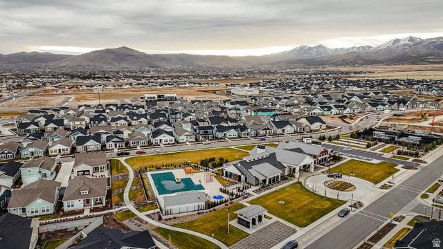 South Jordan, Utah, 84009, United States, 3 Bedrooms Bedrooms, ,3 BathroomsBathrooms,Residential,For Sale,2005216