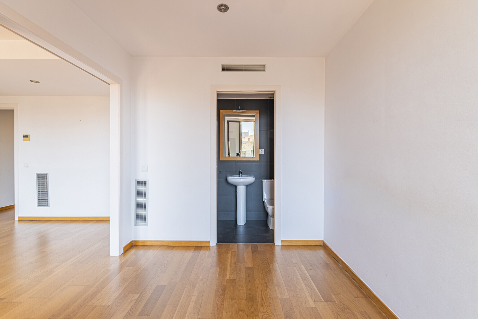  Bright top-floor apartment with a private terrace in Eixample - 物件實景