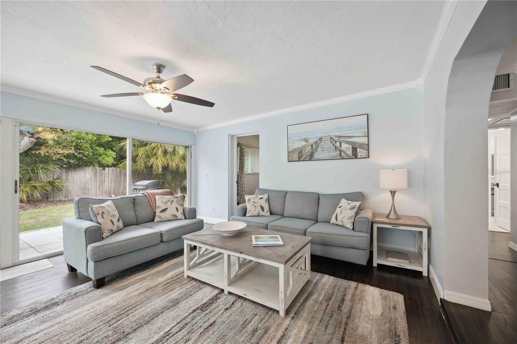 Sarasota, Florida, 34239, United States, 3 Bedrooms Bedrooms, ,2 BathroomsBathrooms,Residential,For Sale,1690637