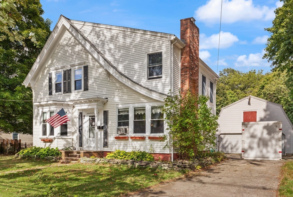North Attleboro, Massachusetts, 02760, United States, 5 Bedrooms Bedrooms, ,2 BathroomsBathrooms,Residential,For Sale,1939439