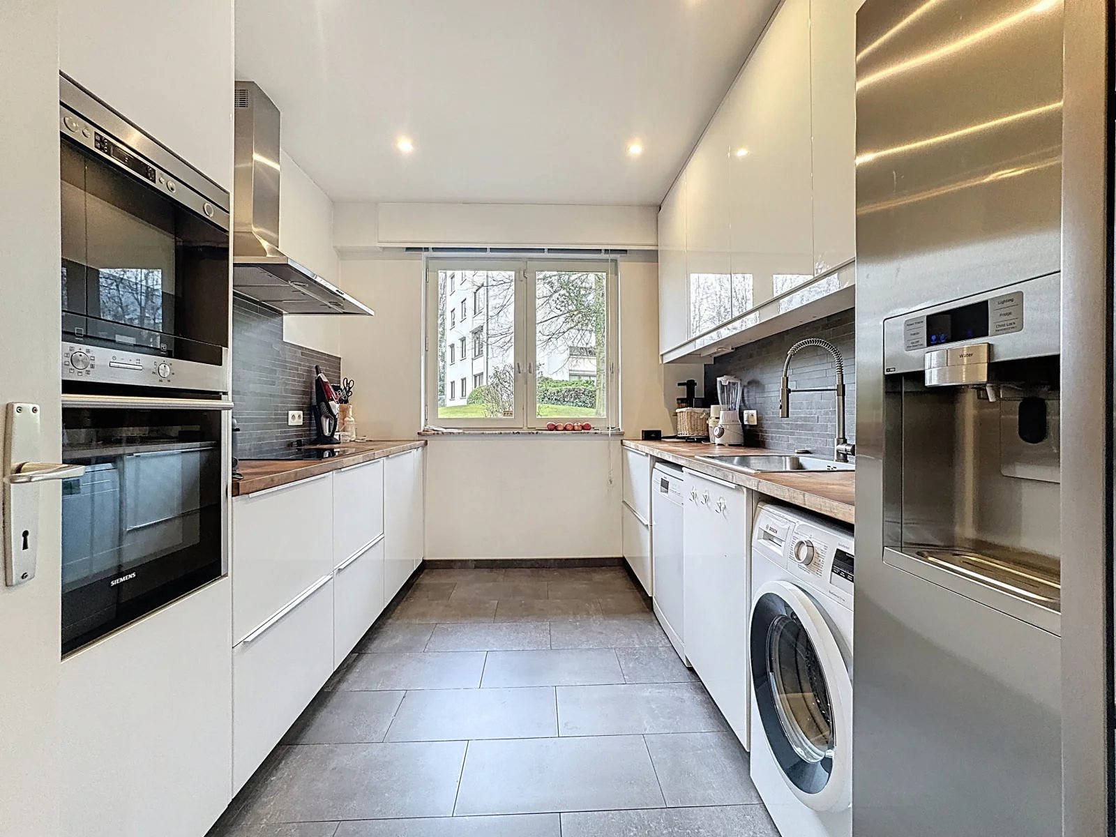 Uccle, 1180, BE, 3 Bedrooms Bedrooms, ,2 BathroomsBathrooms,Residential,For Sale,1995617