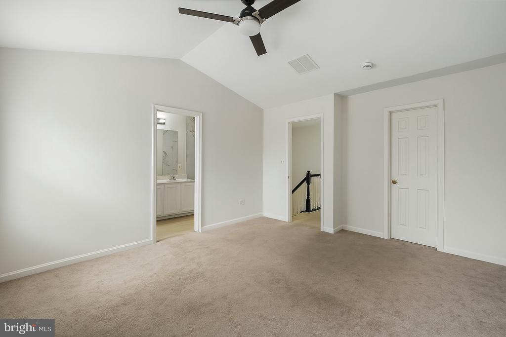 Ashburn, Virginia, 20147, United States, 3 Bedrooms Bedrooms, ,4 BathroomsBathrooms,Residential,For Sale,1850747