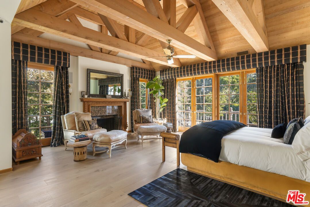 Beverly Hills, California, 90210, United States, 7 Bedrooms Bedrooms, ,9 BathroomsBathrooms,Residential,For Sale,1933482