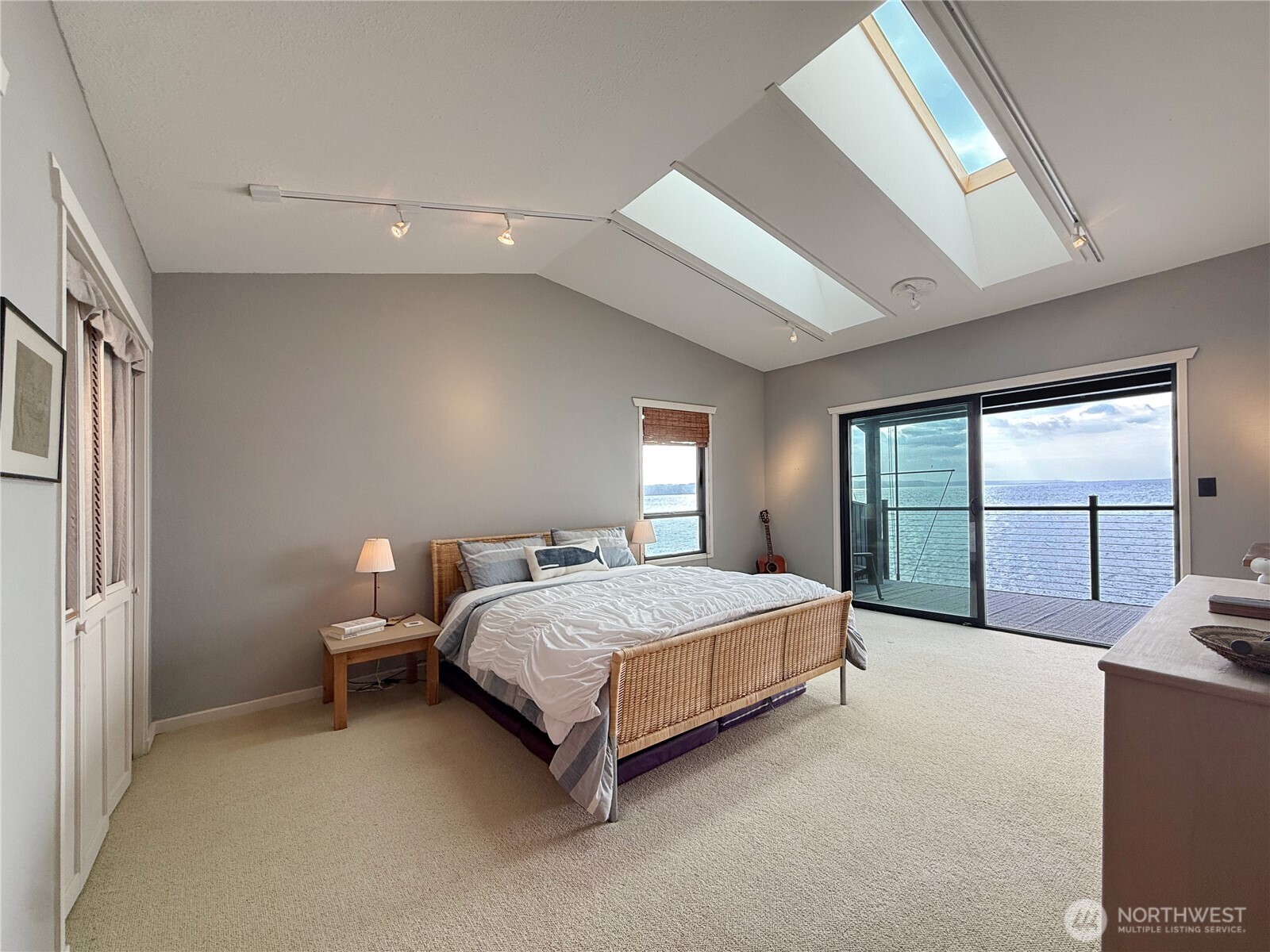 Hat Island, Washington, 98206, United States, 2 Bedrooms Bedrooms, ,2 BathroomsBathrooms,Residential,For Sale,1974776