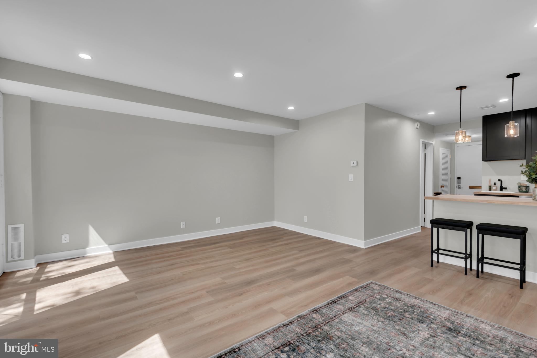 Washington, District of Columbia, 20024, United States, 3 Bedrooms Bedrooms, ,3 BathroomsBathrooms,Residential,For Sale,1943567