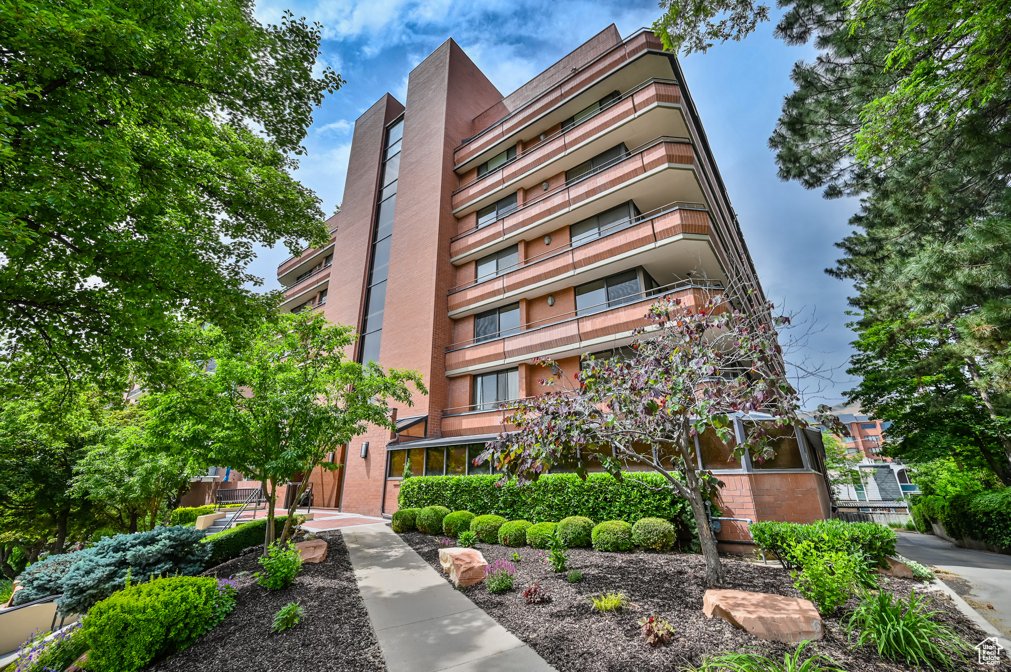 Salt Lake City, Utah, 84103, United States, 2 Bedrooms Bedrooms, ,1 BathroomBathrooms,Residential,For Sale,1988217