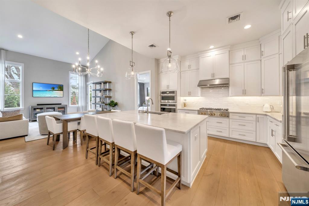River Vale, New Jersey, 07675, United States, 3 Bedrooms Bedrooms, ,5 BathroomsBathrooms,Residential,For Sale,1906590