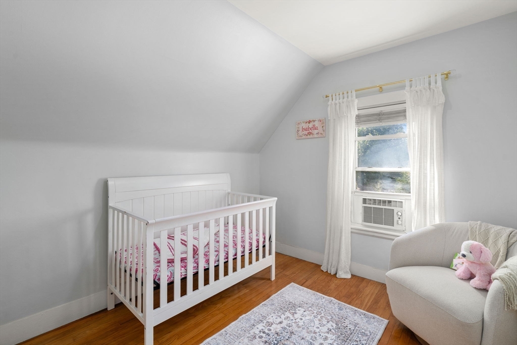 Milton, Massachusetts, 02186, United States, 3 Bedrooms Bedrooms, ,1 BathroomBathrooms,Residential,For Sale,1939202