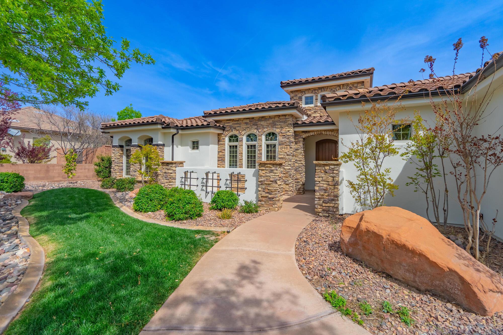 Washington, Utah, 84780, United States, 4 Bedrooms Bedrooms, ,2 BathroomsBathrooms,Residential,For Sale,2009720