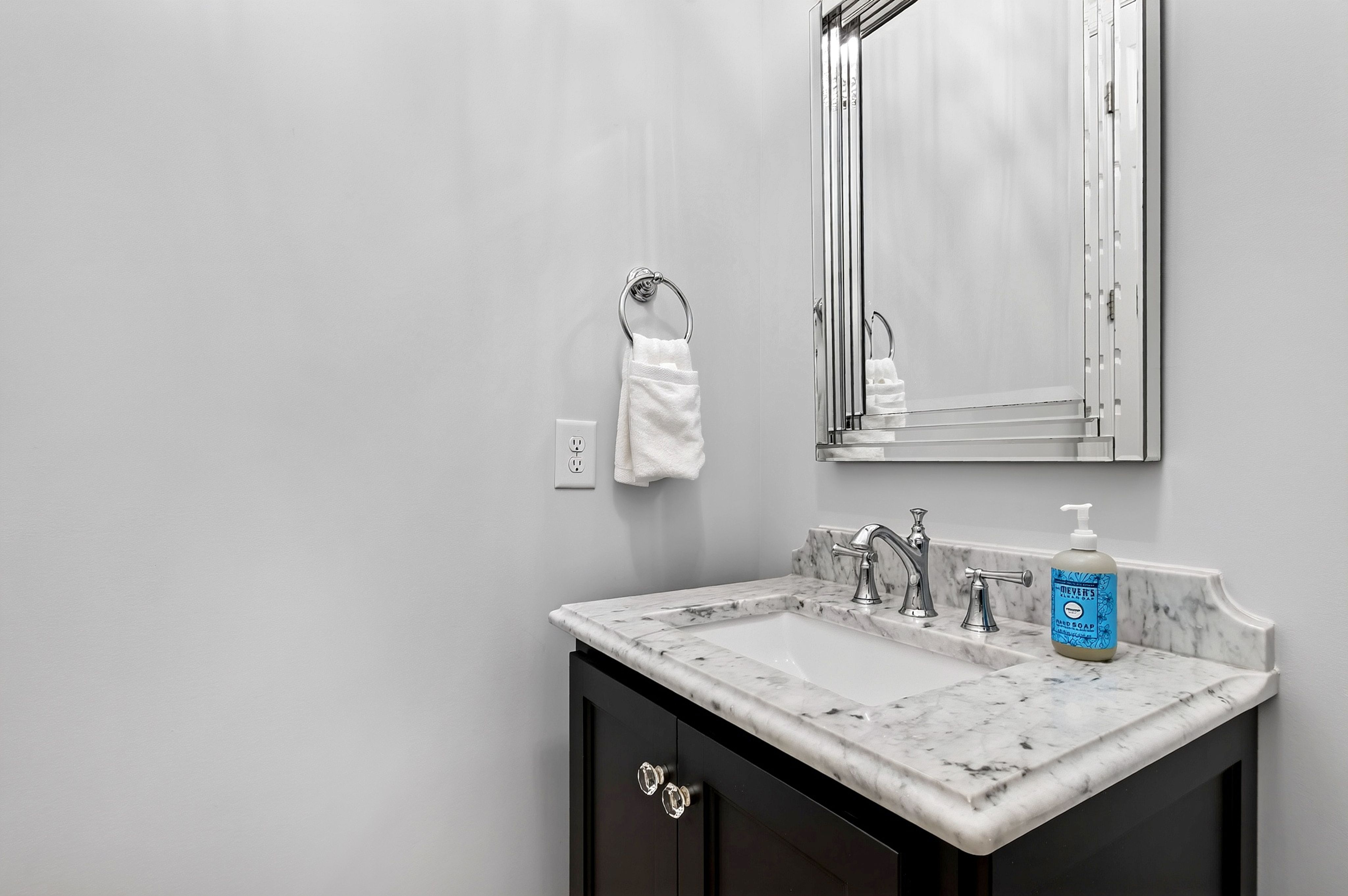  911 Canterbury Road, Raleigh, NC 27607 - 物件實景