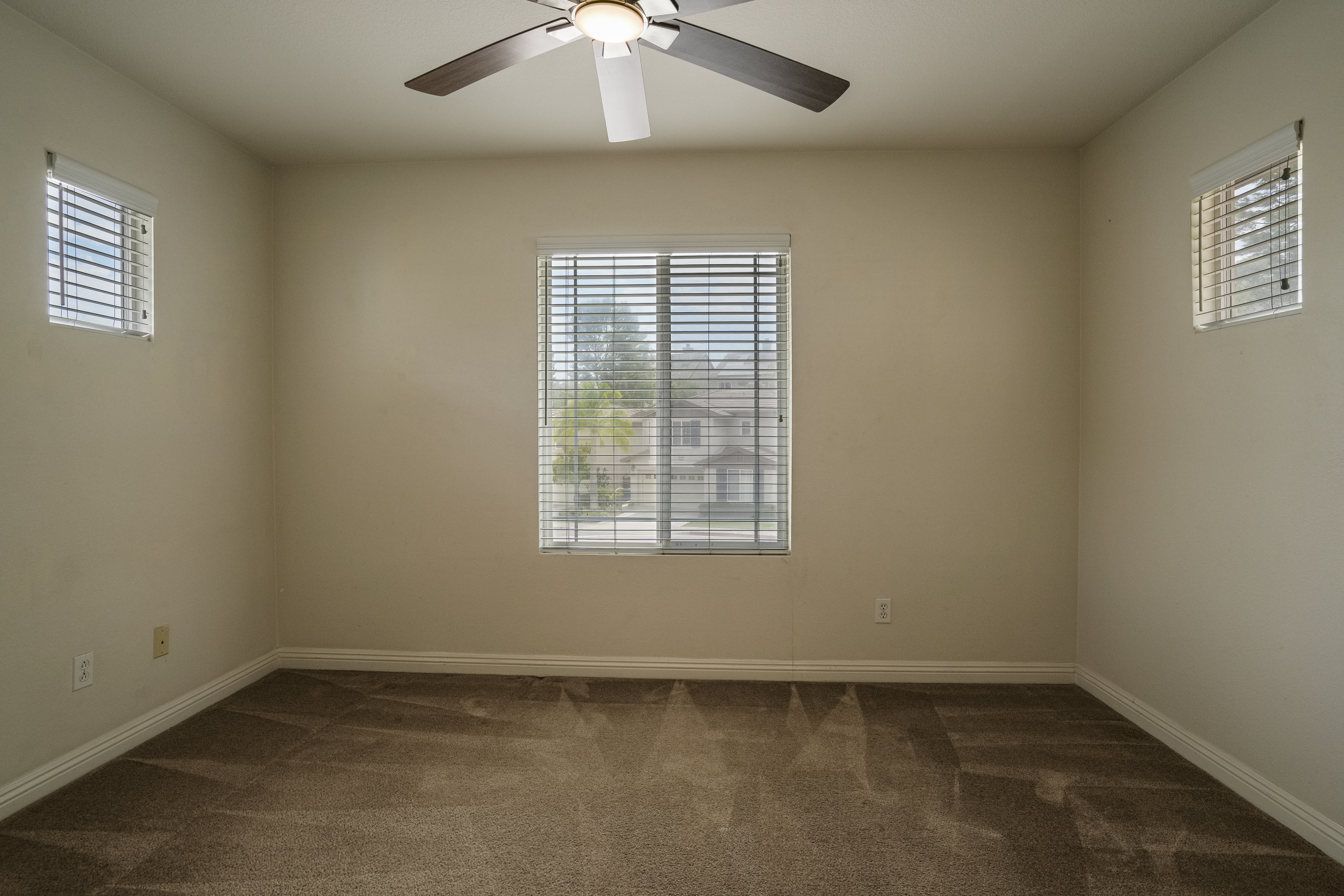 2496 Maxson Court, Signal Hill, CA 90755 - 物件實景
