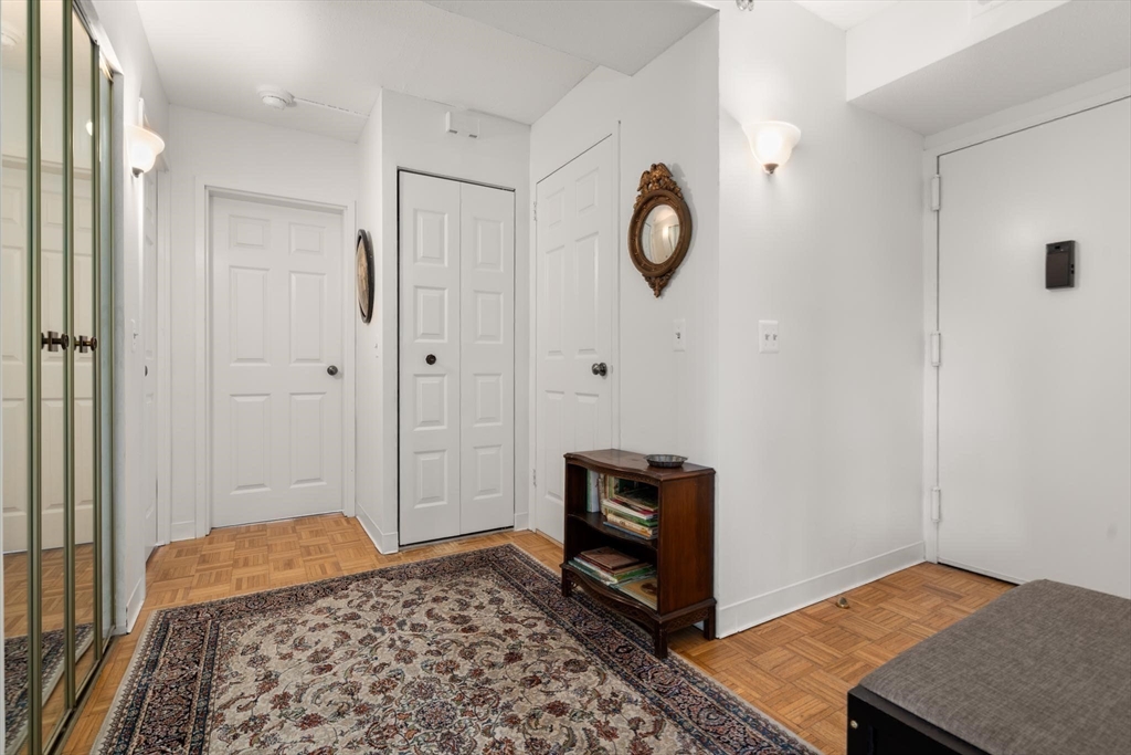 Newton, Massachusetts, 02467, United States, 2 Bedrooms Bedrooms, ,2 BathroomsBathrooms,Residential,For Sale,1987571