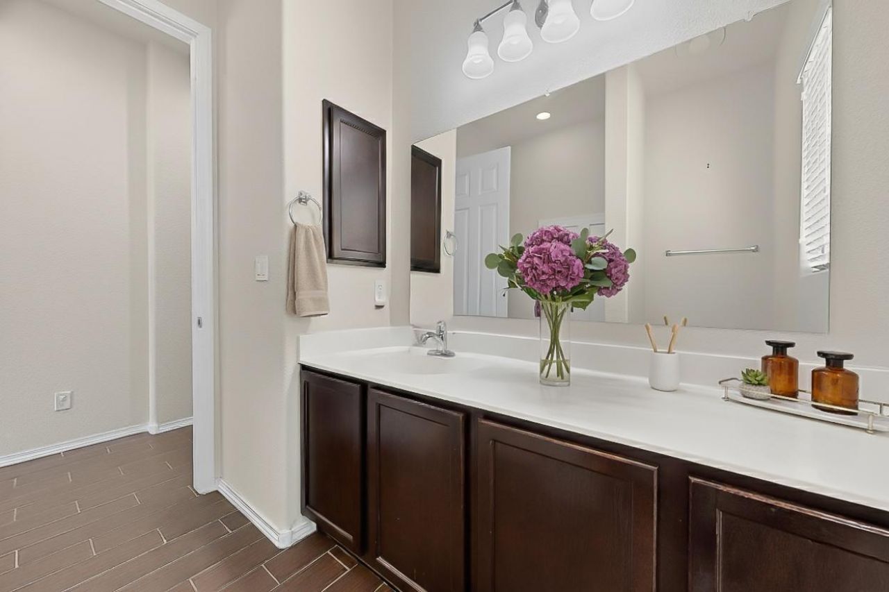 Rio Rancho, New Mexico, 87124, United States, 3 Bedrooms Bedrooms, ,2 BathroomsBathrooms,Residential,For Sale,1992883