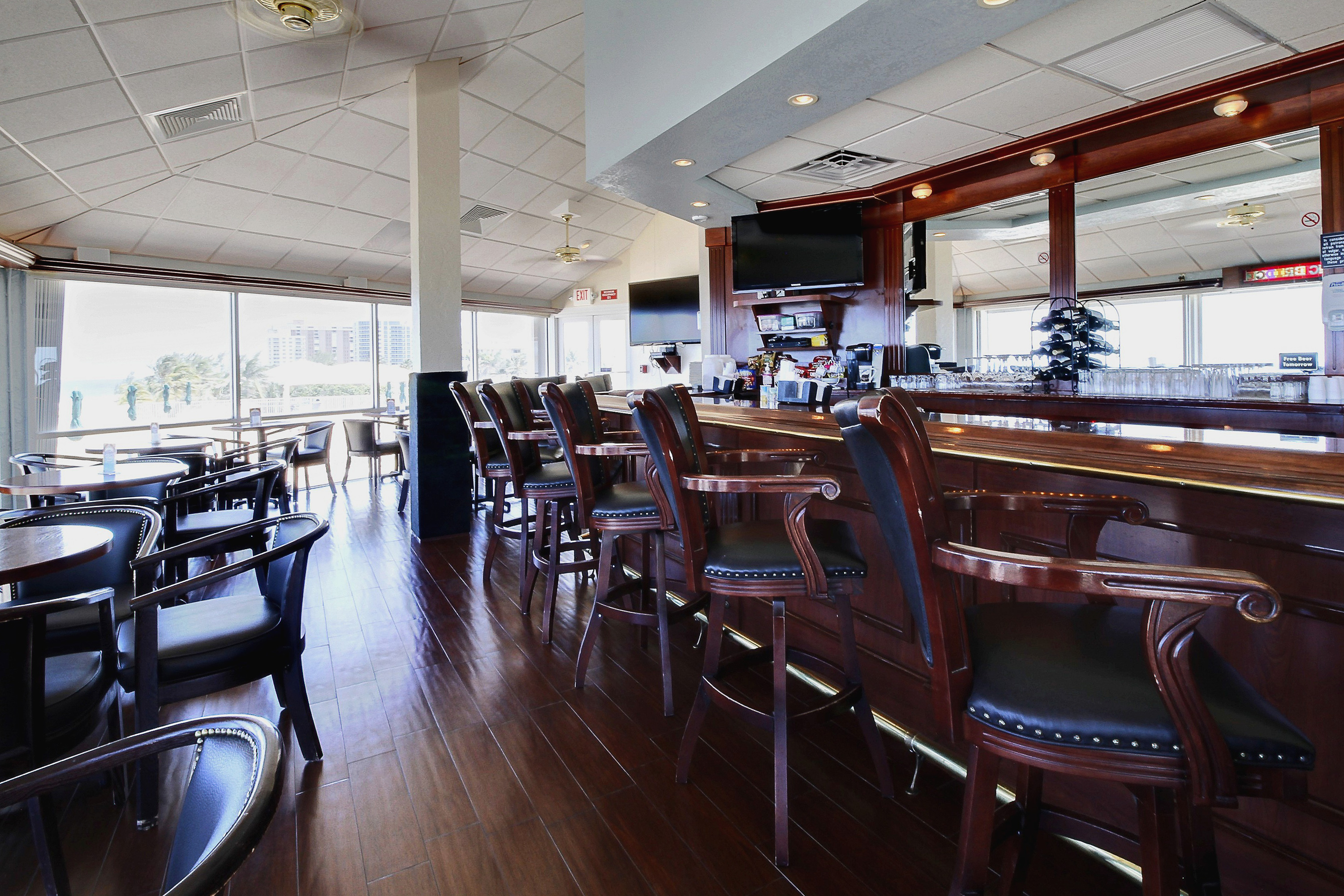  111 Briny Avenue, Pompano Beach, FL, 33062 - 物件實景