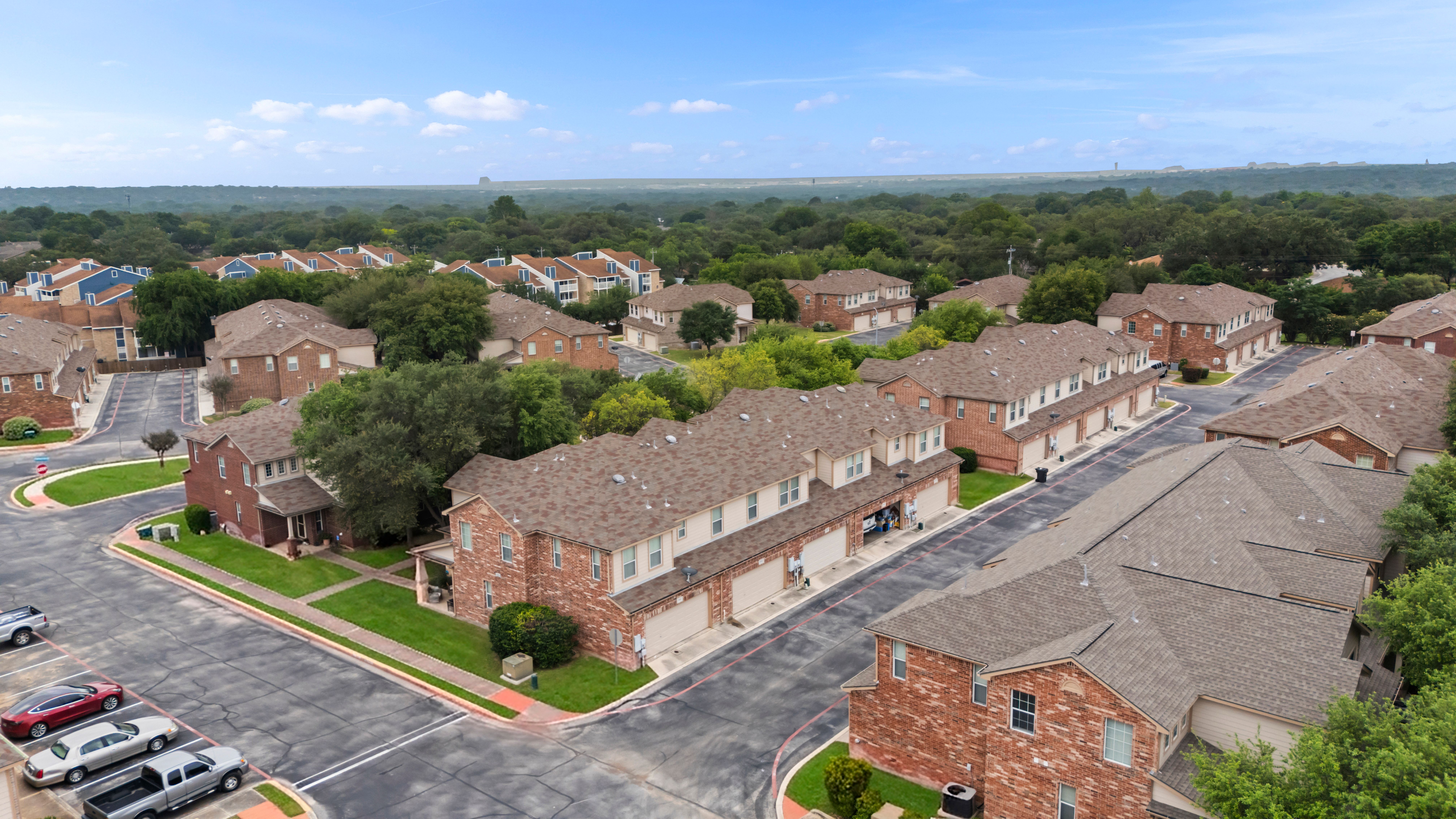 Spacious 3BR Townhome in Prime North San Antonio Location - 物件實景