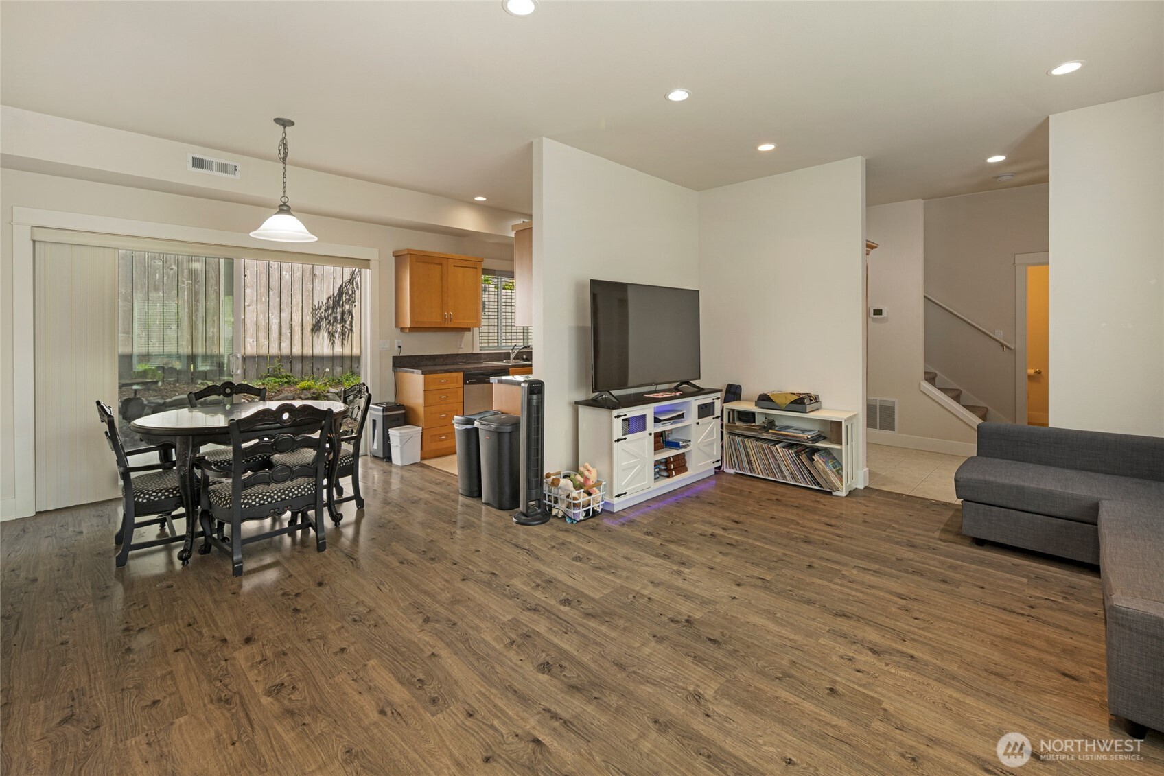 Friday Harbor, Washington, 98250, United States, 2 Bedrooms Bedrooms, ,3 BathroomsBathrooms,Residential,For Sale,1818388