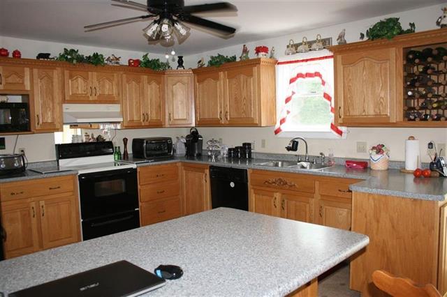 Claremont, New Hampshire, 03743, United States, 3 Bedrooms Bedrooms, ,1 BathroomBathrooms,Residential,For Sale,2048255