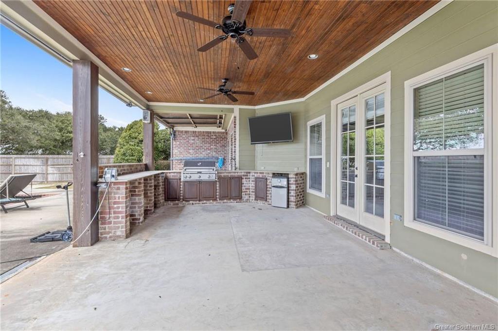 Lake Charles, Louisiana, 70605, United States, 4 Bedrooms Bedrooms, ,4 BathroomsBathrooms,Residential,For Sale,1976611