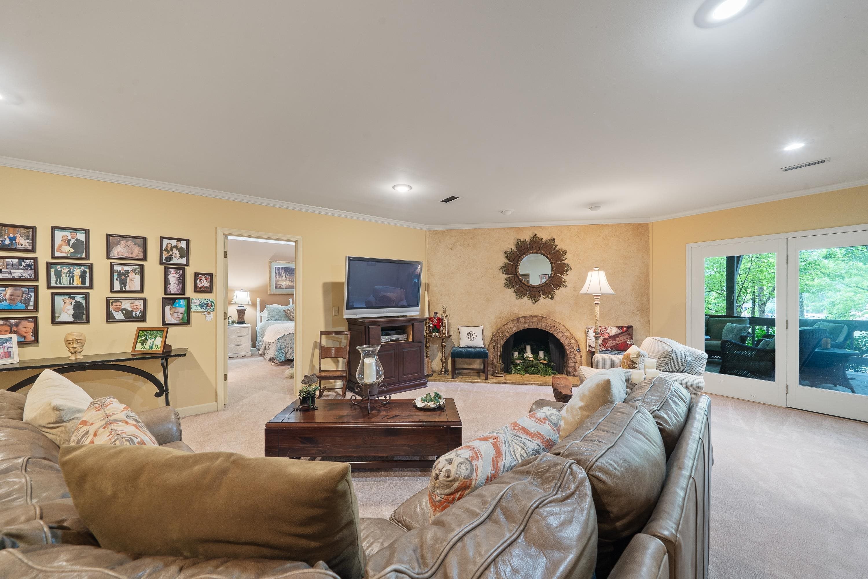 Greensboro, Georgia, 30642, United States, 4 Bedrooms Bedrooms, ,4 BathroomsBathrooms,Residential,For Sale,1849801