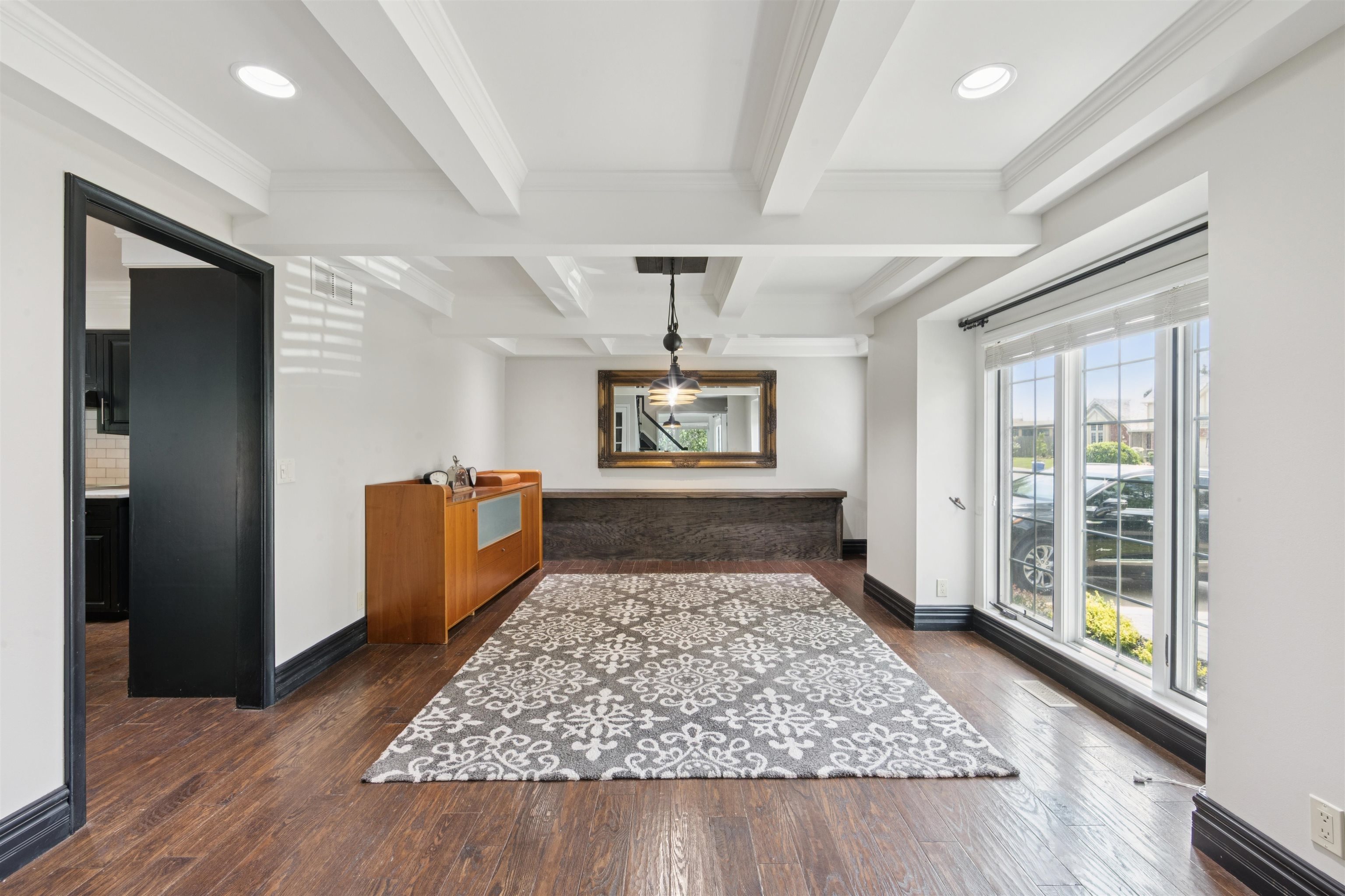 Wichita, Kansas, 67206, United States, 2 Bedrooms Bedrooms, ,4 BathroomsBathrooms,Residential,For Sale,1911450