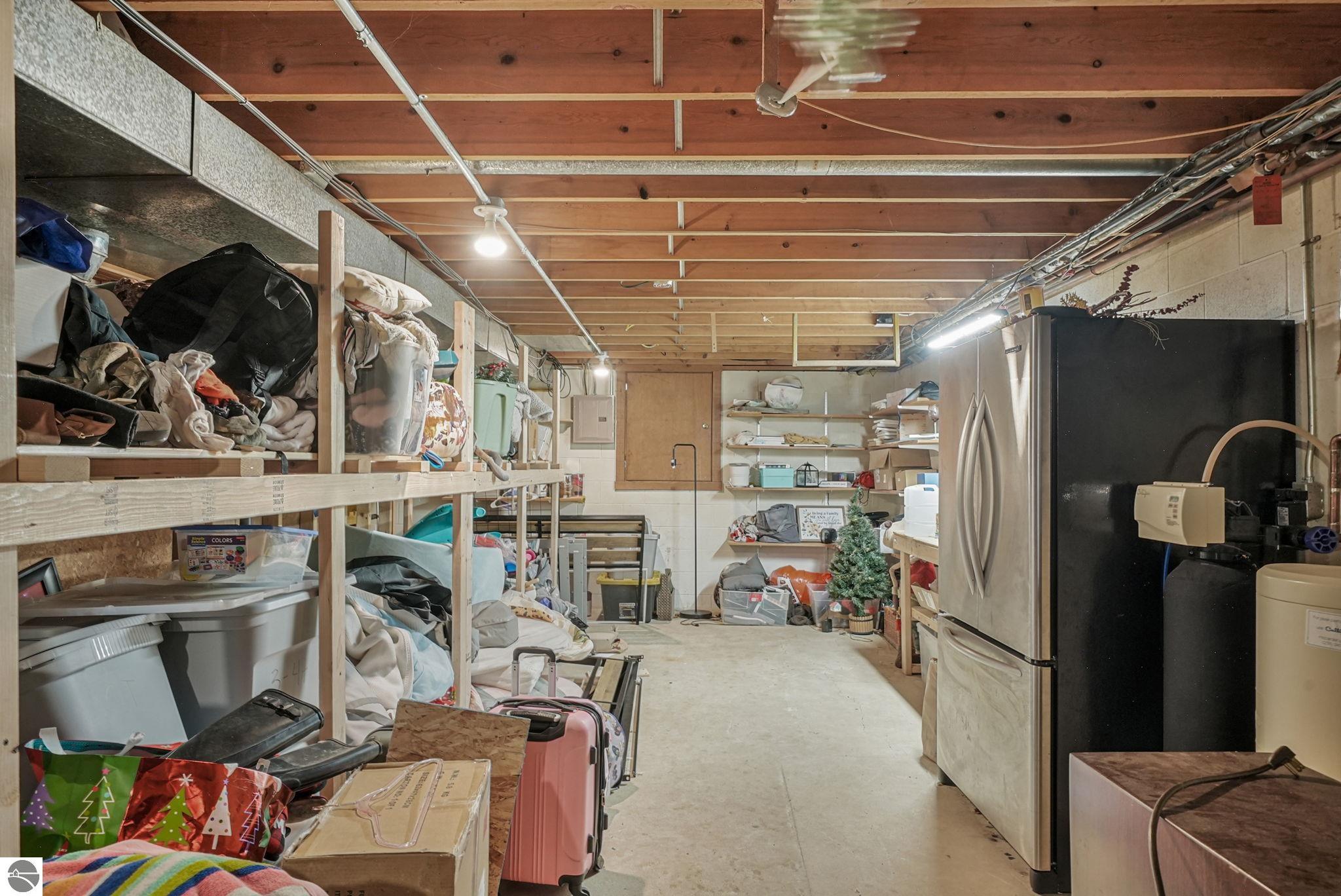 Traverse City, Michigan, 49686, United States, 4 Bedrooms Bedrooms, ,2 BathroomsBathrooms,Residential,For Sale,1980692