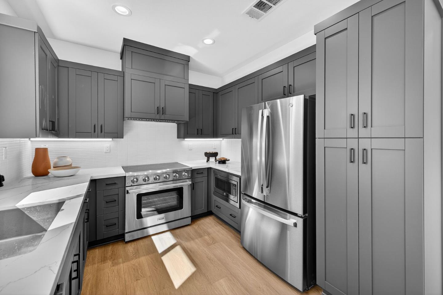 Redwood City, California, 94061, United States, 4 Bedrooms Bedrooms, ,3 BathroomsBathrooms,Residential,For Sale,1988183