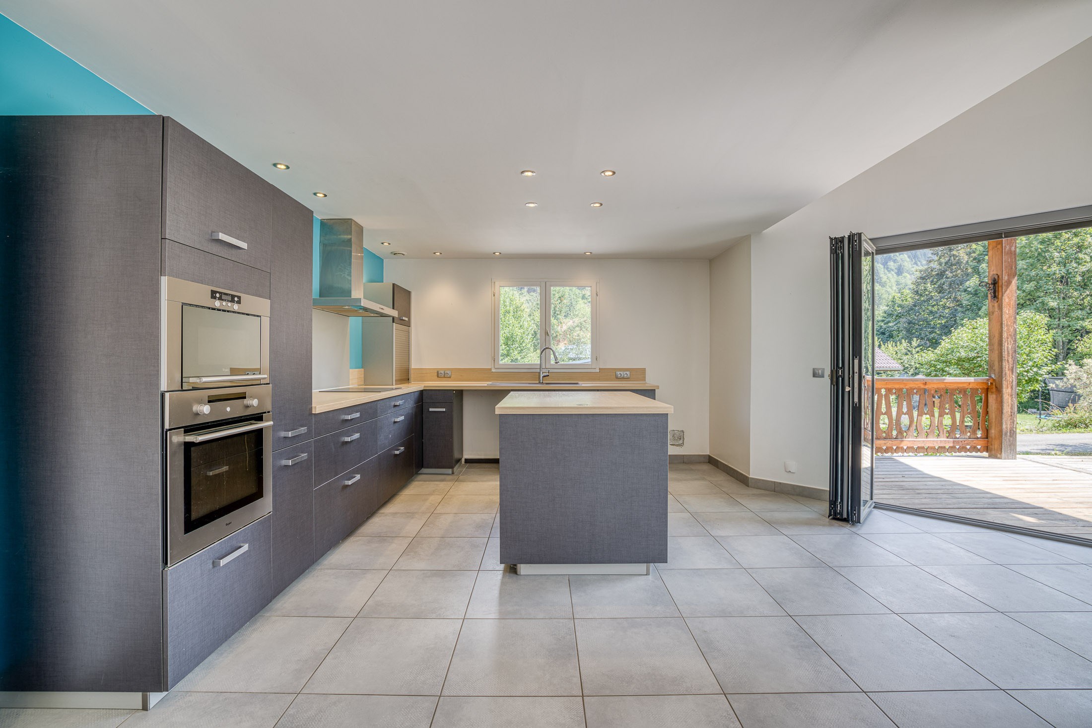  CHALET LES CARROZ D