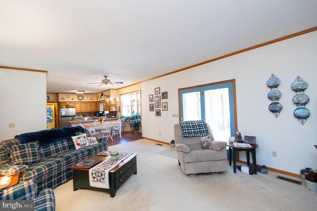 Denton, Maryland, 21629, United States, 4 Bedrooms Bedrooms, ,3 BathroomsBathrooms,Residential,For Sale,1992998