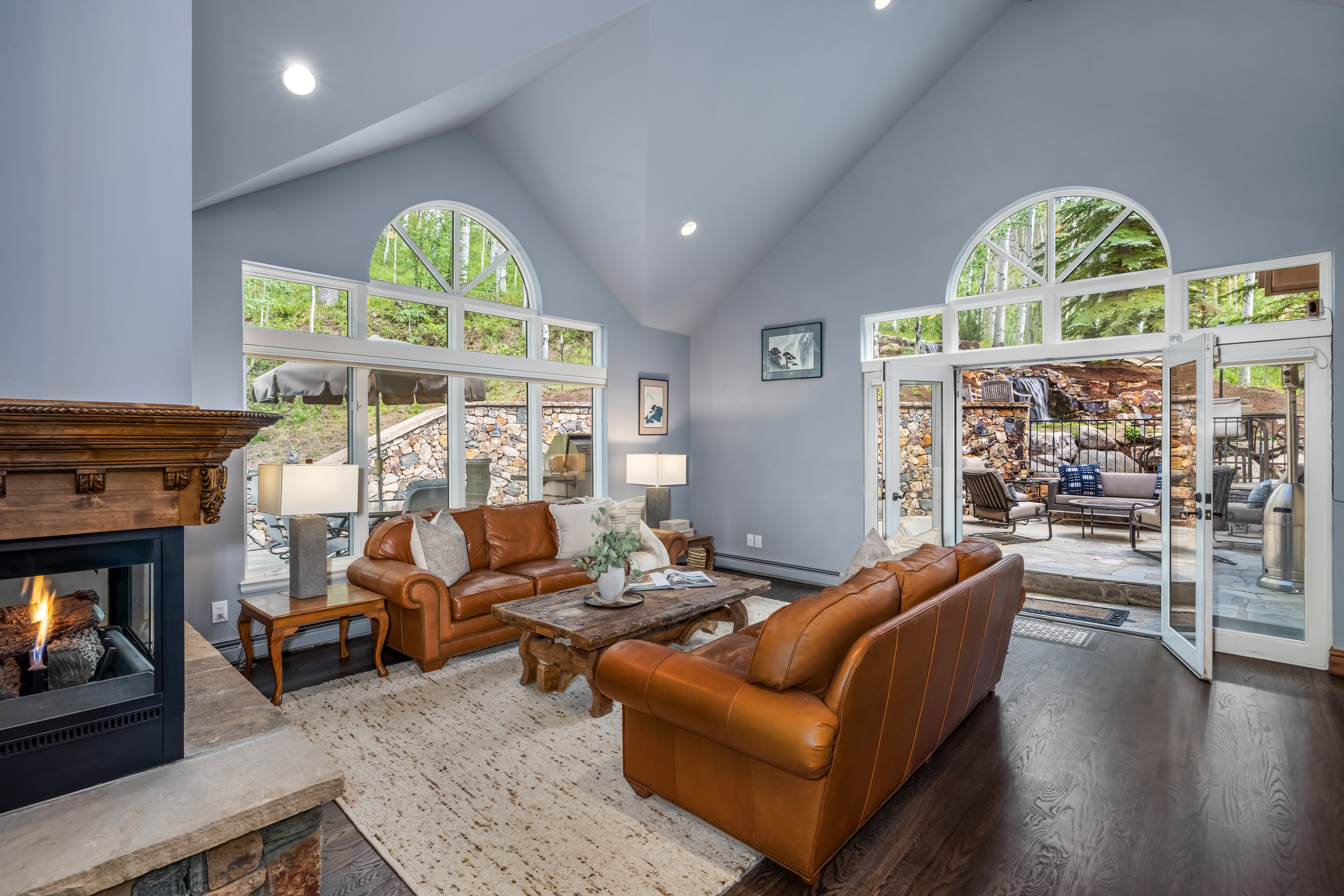  2080 Meadow Brook Drive Offers a Rare Blend of Privacy, and Mountain Living - 物件實景