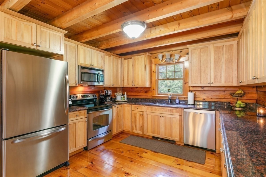 Haverhill, Massachusetts, 01832, United States, 4 Bedrooms Bedrooms, ,2 BathroomsBathrooms,Residential,For Sale,1906911