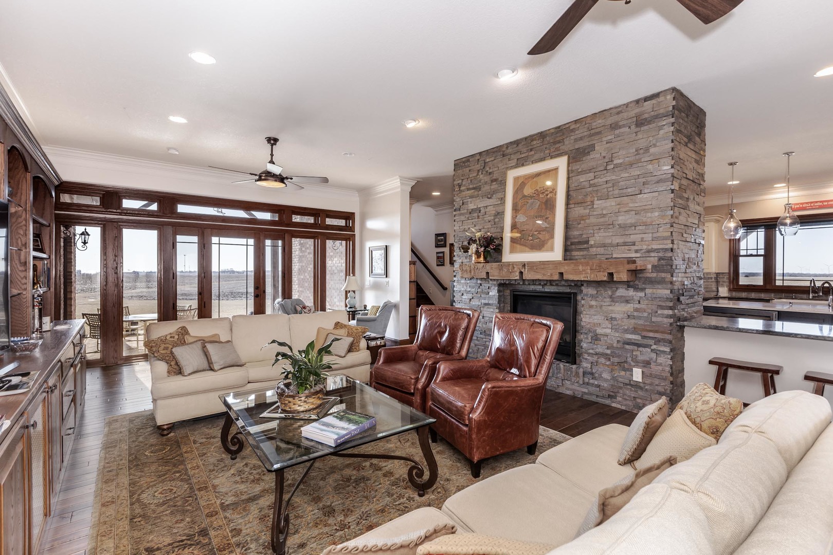 Hudson, Illinois, 61748, United States, 3 Bedrooms Bedrooms, ,5 BathroomsBathrooms,Residential,For Sale,1987913