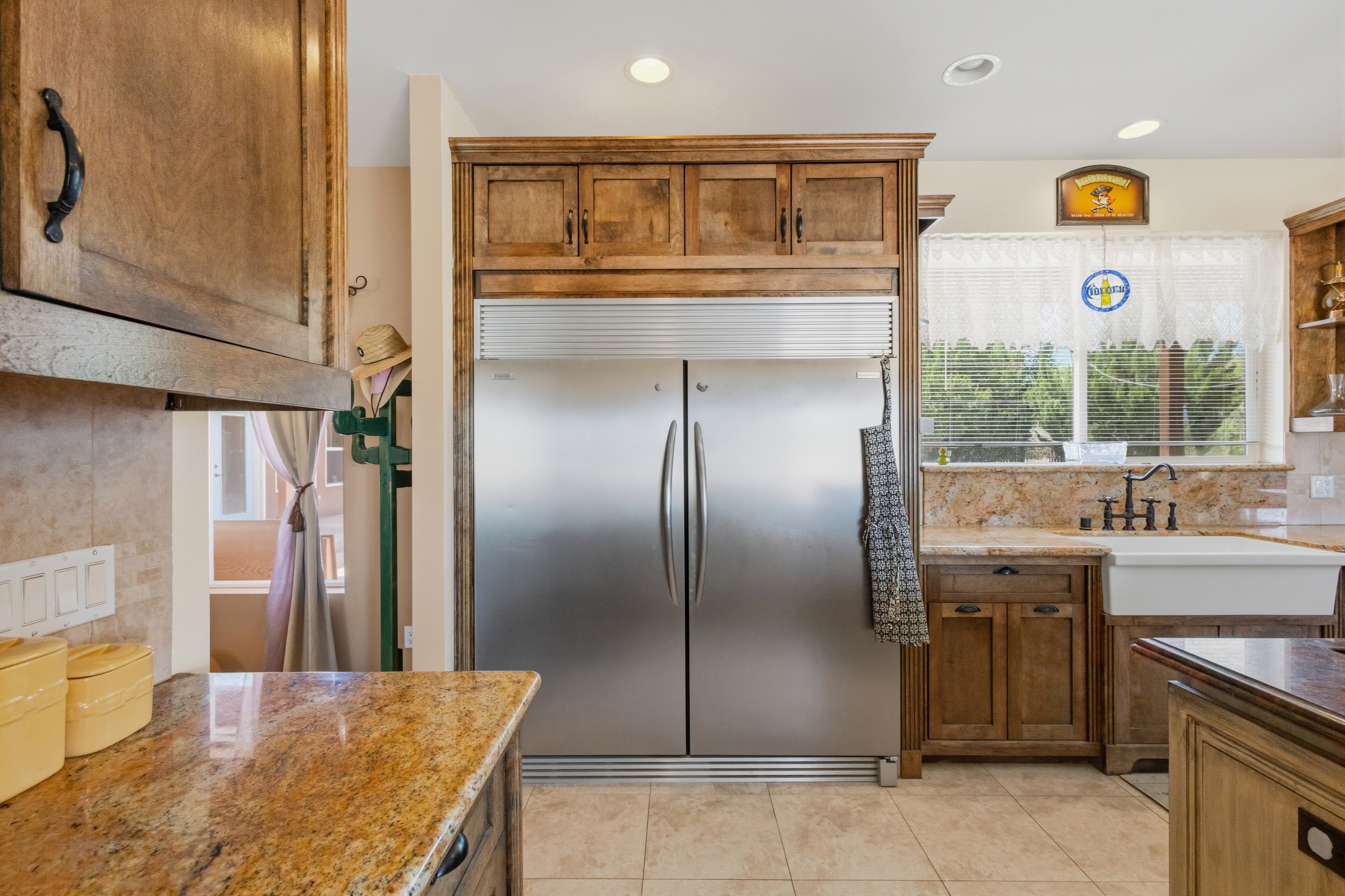 Los Lunas, New Mexico, 87031, United States, 5 Bedrooms Bedrooms, ,5 BathroomsBathrooms,Residential,For Sale,2048423