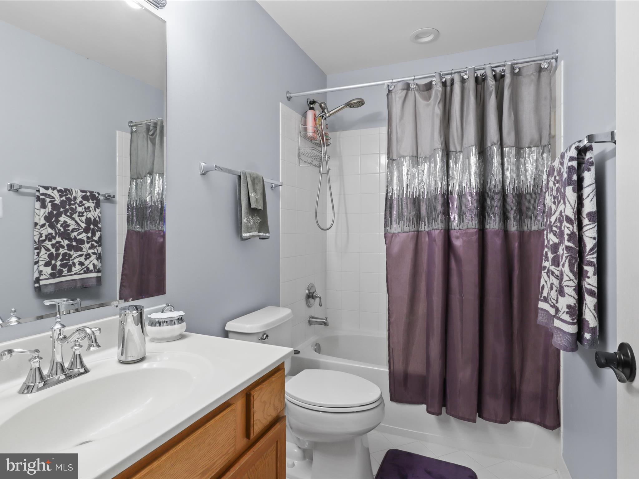 Fairfax Station, Virginia, 22039, United States, 5 Bedrooms Bedrooms, ,6 BathroomsBathrooms,Residential,For Sale,1810572