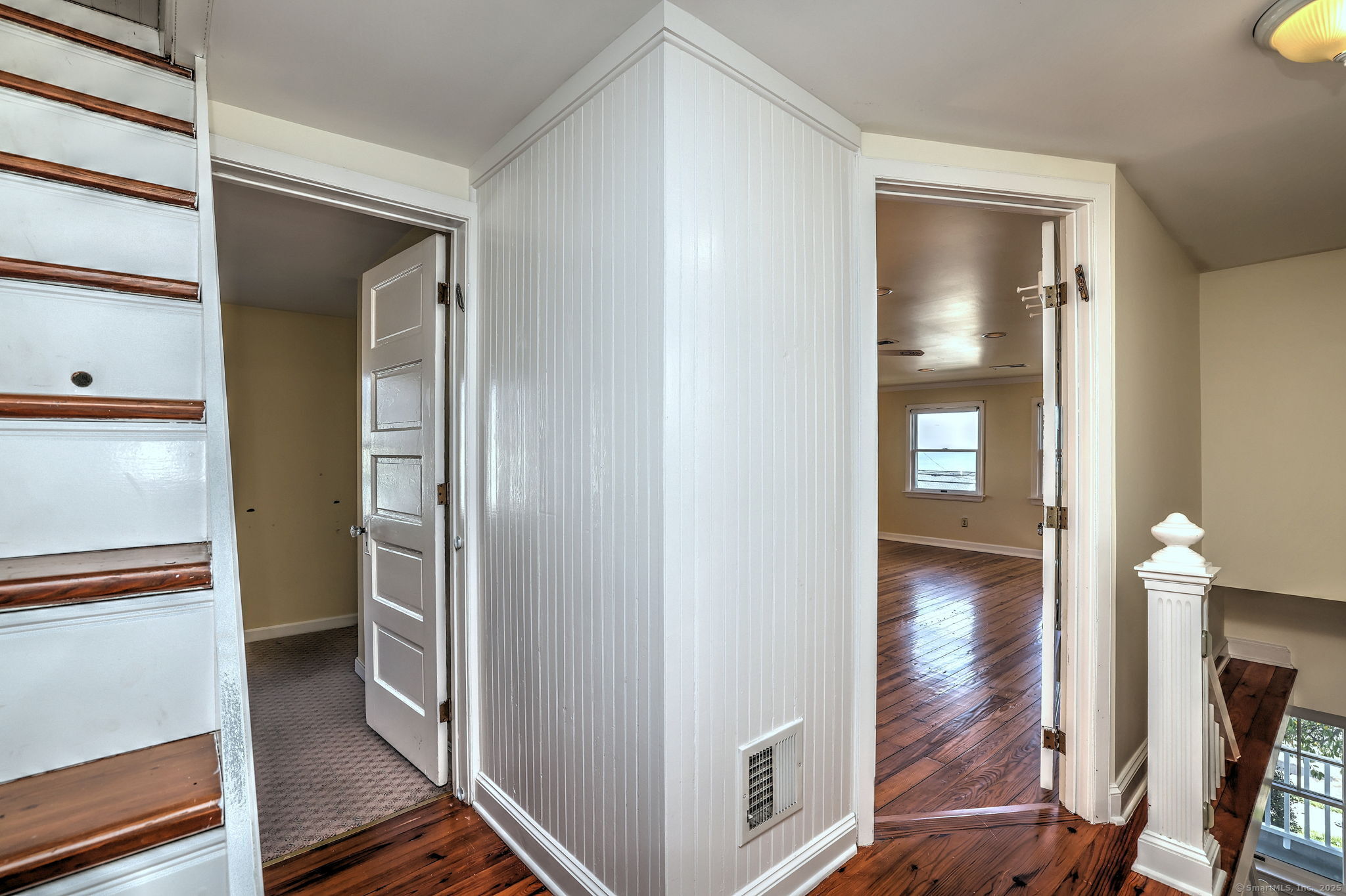 Milford, Connecticut, 06460, United States, 2 Bedrooms Bedrooms, ,2 BathroomsBathrooms,Residential,For Sale,1987873