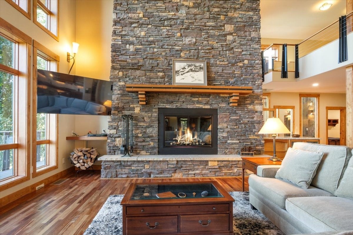 Clancy, Montana, 59634, United States, 6 Bedrooms Bedrooms, ,5 BathroomsBathrooms,Residential,For Sale,1873825