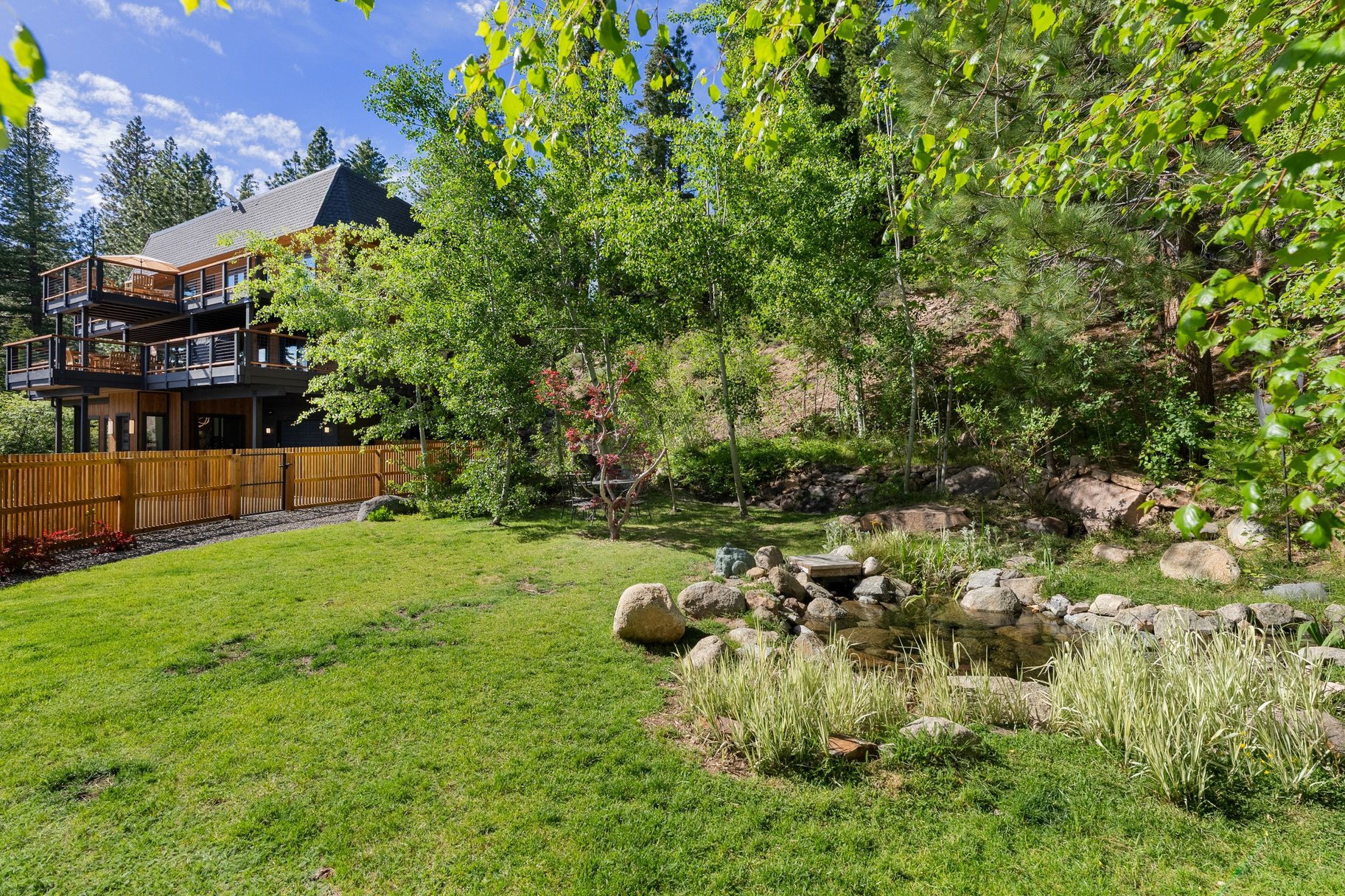  Privacy, Nature & Legacy  A Rare Tahoe Estate - 物件實景