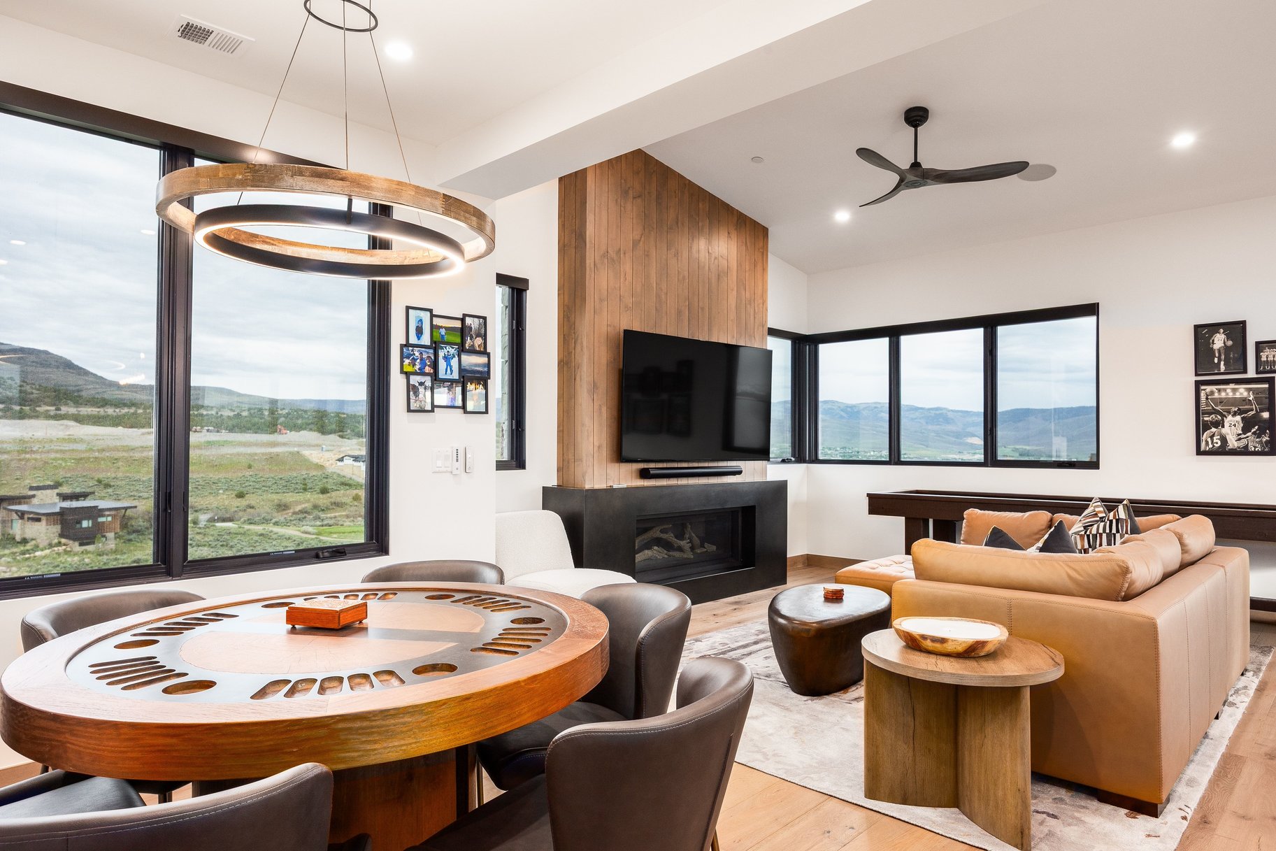  New Mountain Contemporary Home on Rare Double Lot with Timp Views - 物件實景