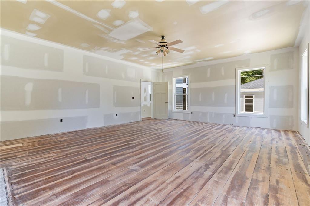 Dahlonega, Georgia, 30533, United States, 4 Bedrooms Bedrooms, ,4 BathroomsBathrooms,Residential,For Sale,1976865