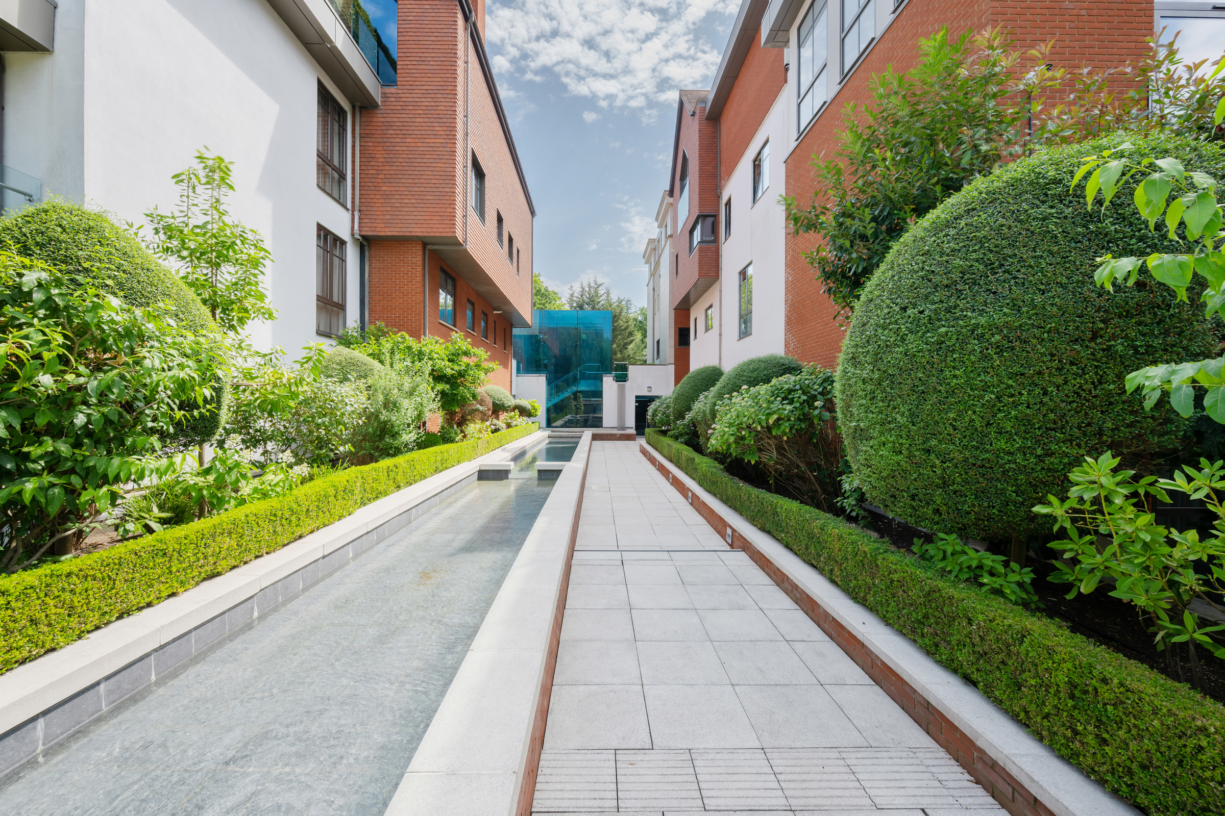  Expansive lateral apartment with private patio on The Bishops Avenue - 物件實景