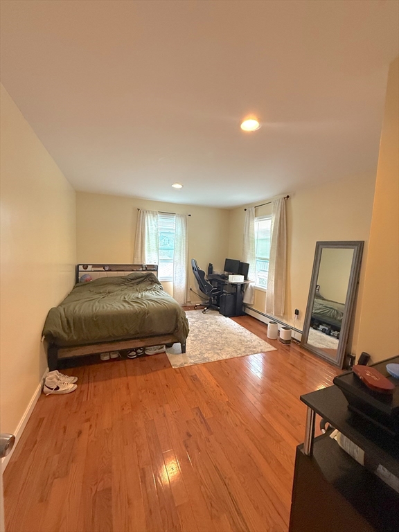 Everett, Massachusetts, 02149, United States, 6 Bedrooms Bedrooms, ,4 BathroomsBathrooms,Residential,For Sale,1938376