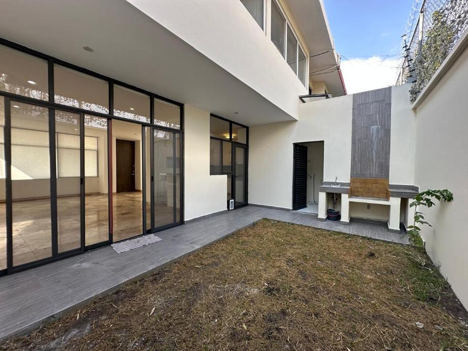 Metepec, Estado de méxico, 52148, Mexico, 3 Bedrooms Bedrooms, ,4 BathroomsBathrooms,Residential,For Sale,1996841