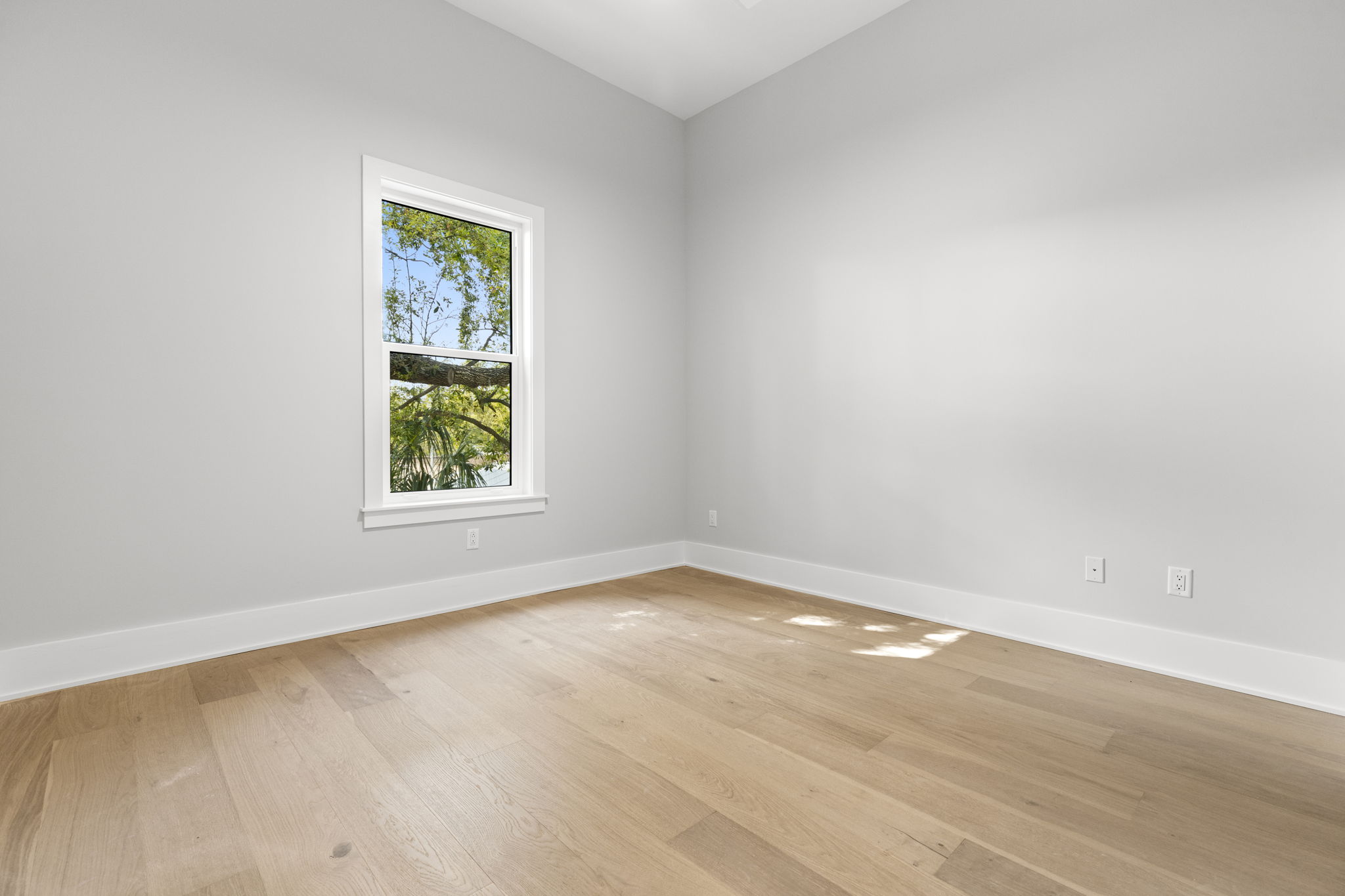 Tampa, Florida, 33609, United States, 3 Bedrooms Bedrooms, ,4 BathroomsBathrooms,Residential,For Sale,1900707