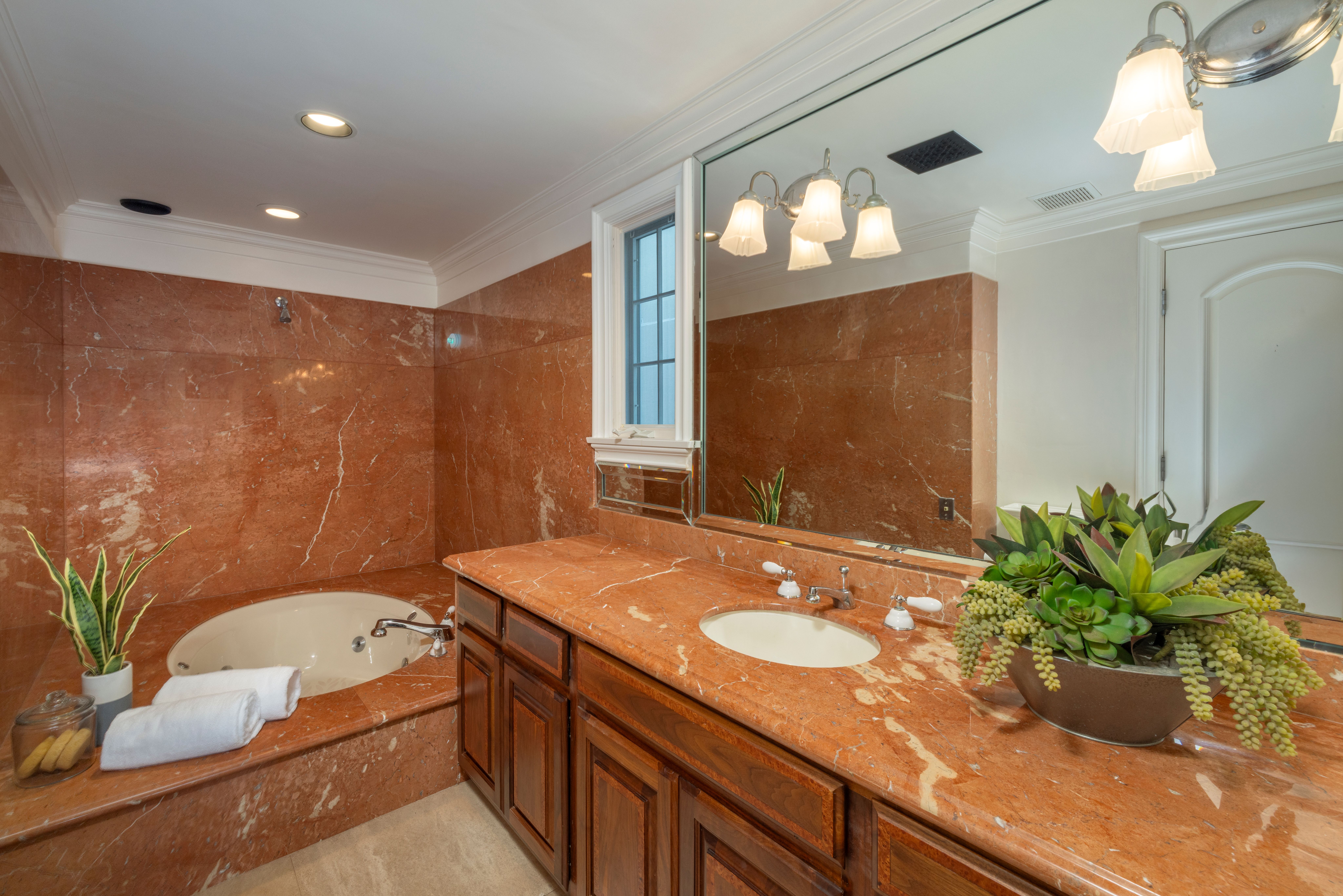  339 Via Lido Soud, Newport Beach, CA 92663 - 物件實景