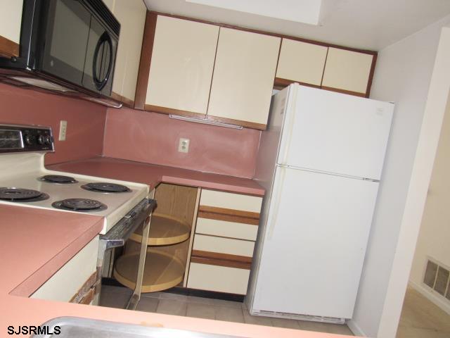 Brigantine, New Jersey, 08203, United States, 2 Bedrooms Bedrooms, ,3 BathroomsBathrooms,Residential,For Sale,1981556